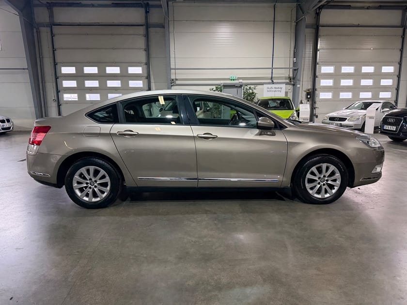 Bild 3 av Citroën C5 Sedan 1.6 HDiF Drag P-Sensorer 109hk