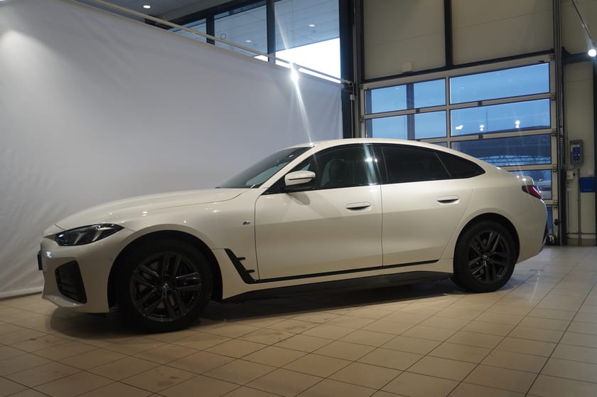 Bild 3 av BMW i4 eDrive40 Gran Coupé M Sport Drag Aktiv Fartpilot HiFi Rattvärme