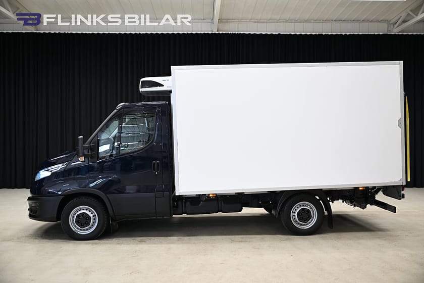 Bild 4 av Iveco Daily 35-140 Chassi Cab 136HK Automat|Kylbil|Nattkyla|Bakgavellyft|Lågmil|SeUtr