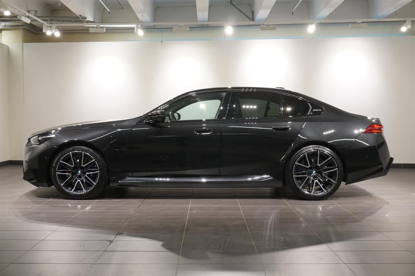 Bild 3 av BMW M5 Sedan Drag DA Pro Comfort Paket B W
