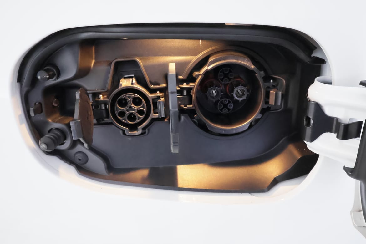 Mitsubishi Outlander 2020 - miniatyr 24