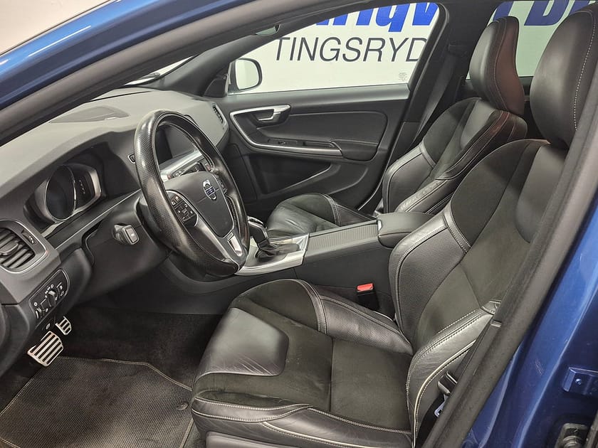 Bild 2 av Volvo V60 AWD R-Design D4 190HK 4x4