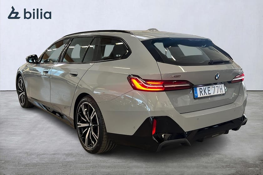 Bild 2 av BMW 520d xDrive Touring M Sport Värmare H/K Adaptiv farth. Drag