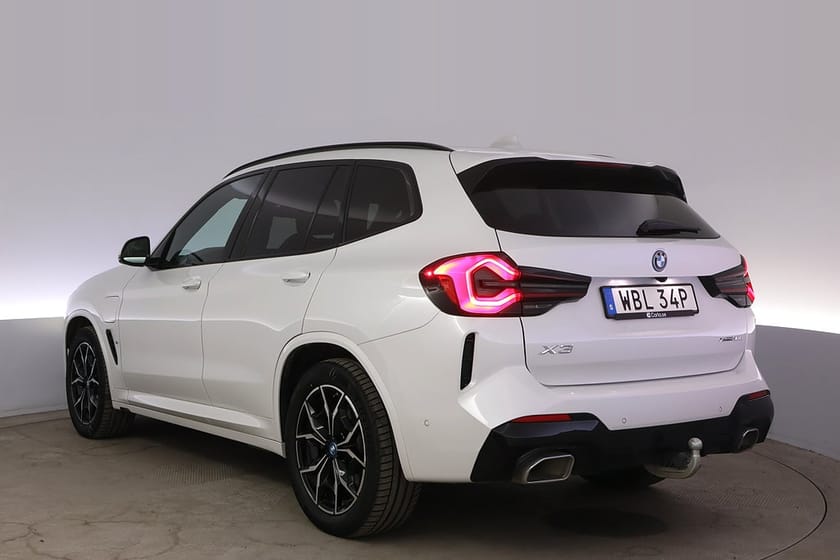 Bild 4 av BMW X3 xDrive30e M-Sport Drag Pano Kamera Adapfarth HiFi