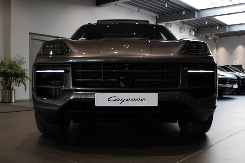 Bild 5 av Porsche Cayenne E-Hybrid BLACK EDITION