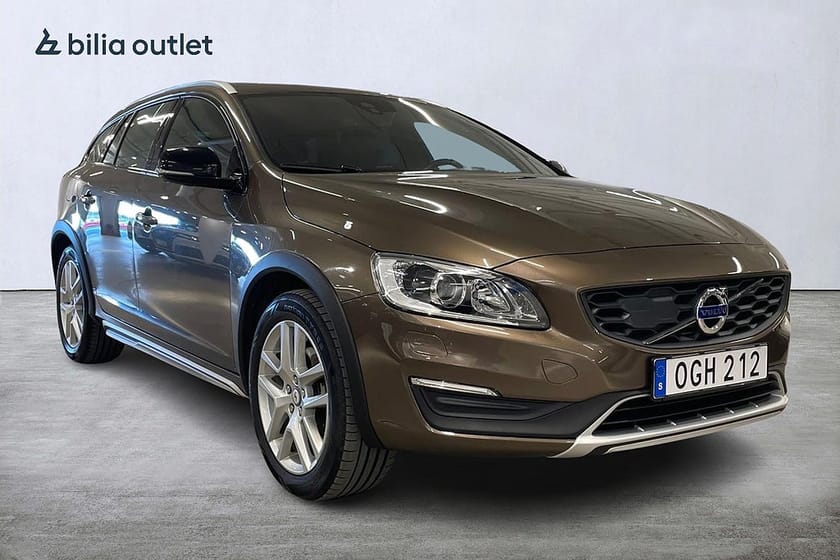 Bild 4 av Volvo V60 Cross Country D4 AWD Summum / Polestar 220hk / Drag / VOC / M-Värmare