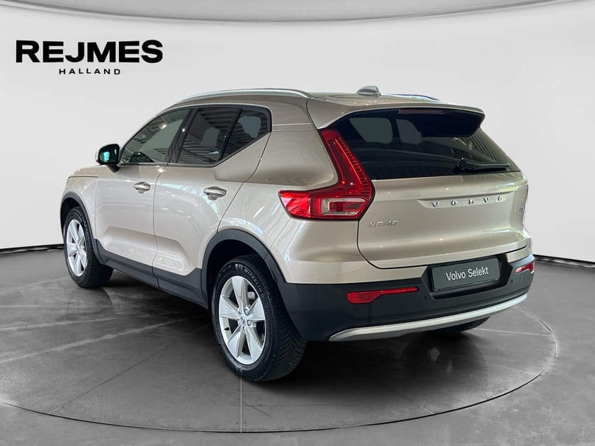 Bild 4 av Volvo XC40 B4 FWD Bensin Core SE II