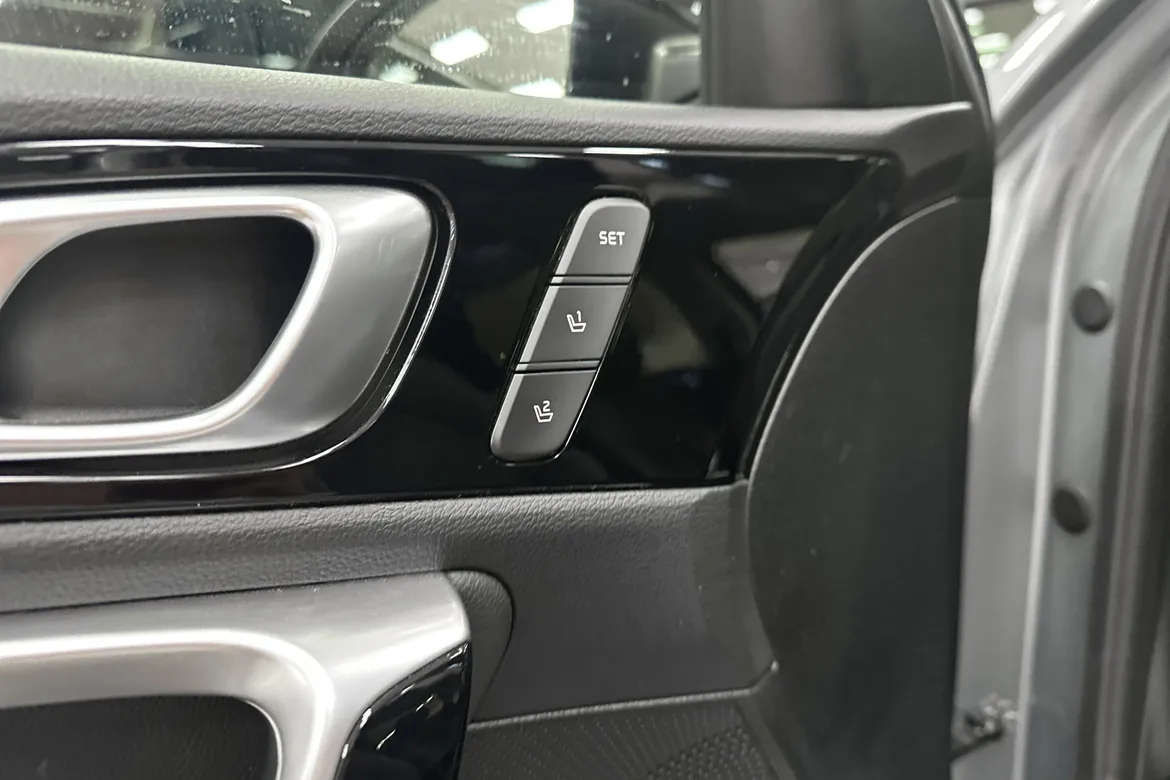 picture of a car