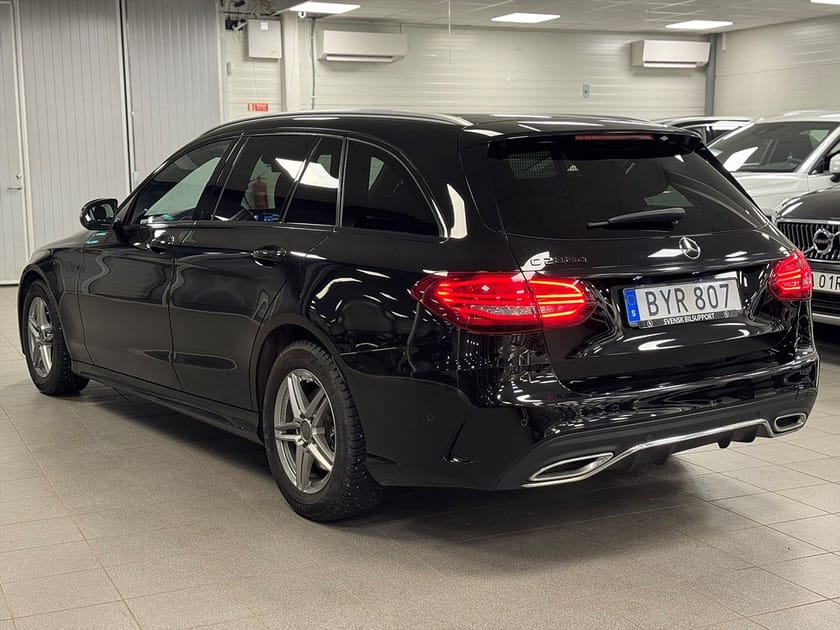 Bild 4 av Mercedes-Benz C 200 T d C200 AMG-line Navi Backkamera Drag
