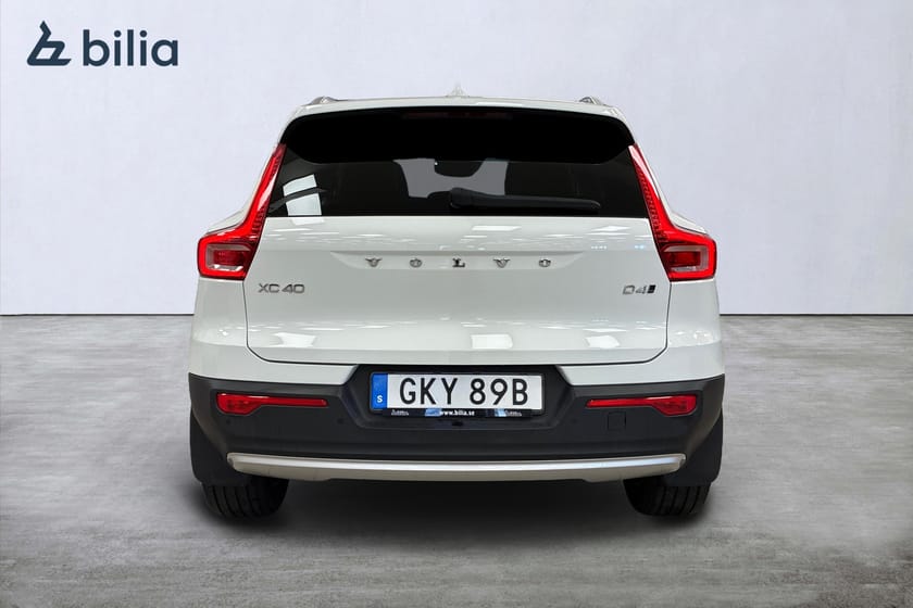Bild 5 av Volvo XC40 D4 AWD Momentum Advanced Edition