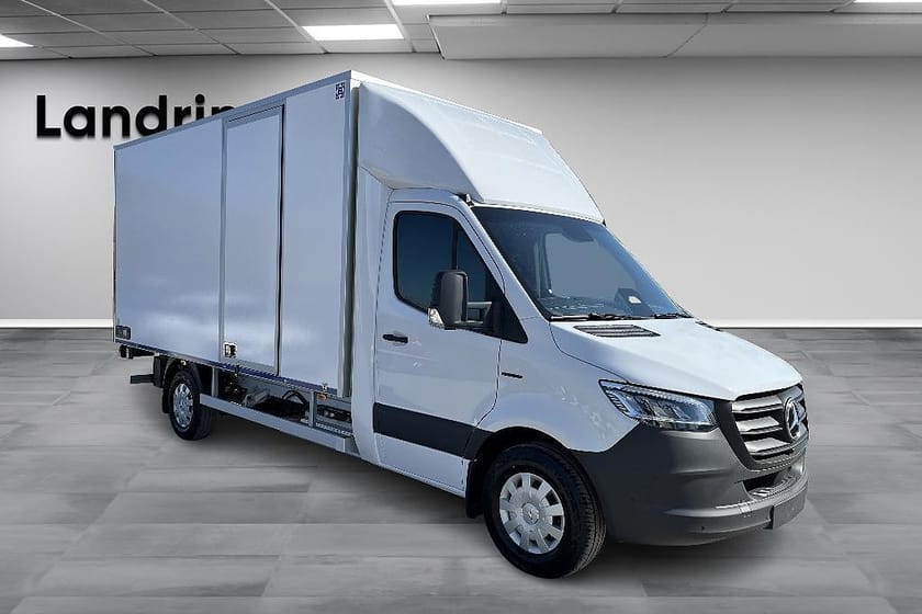 Bild 3 av Mercedes-Benz eSprinter 420 Chassi 81 kWh EH A3 PRO Volymskåp m. Lyft *OMG LEVERANS*
