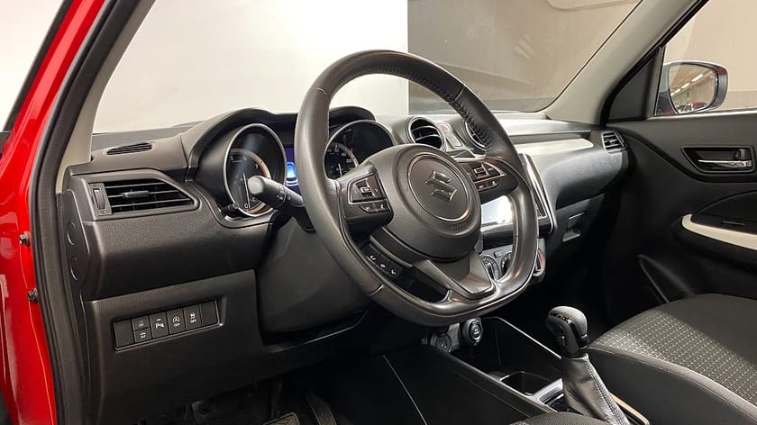 Bild 5 av Suzuki Swift 1.2 Automat, Backkamera,  Adaptiv farthållare