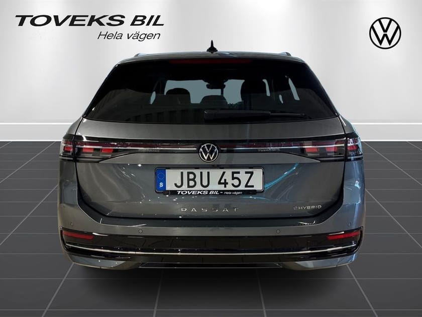 Bild 4 av Volkswagen Passat Variant eHybrid 272 DSG6 ELEGANCE