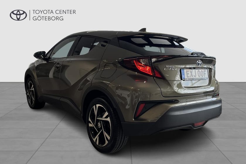 Bild 4 av Toyota C-HR Hybrid 1,8 X-EDITION//VINTERHJUL INGÅR