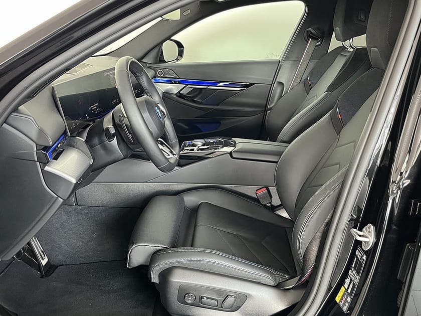 Bild 5 av BMW 530e xDrive Touring 4,95 ränta M SportPro Drag H/K Adptfarth