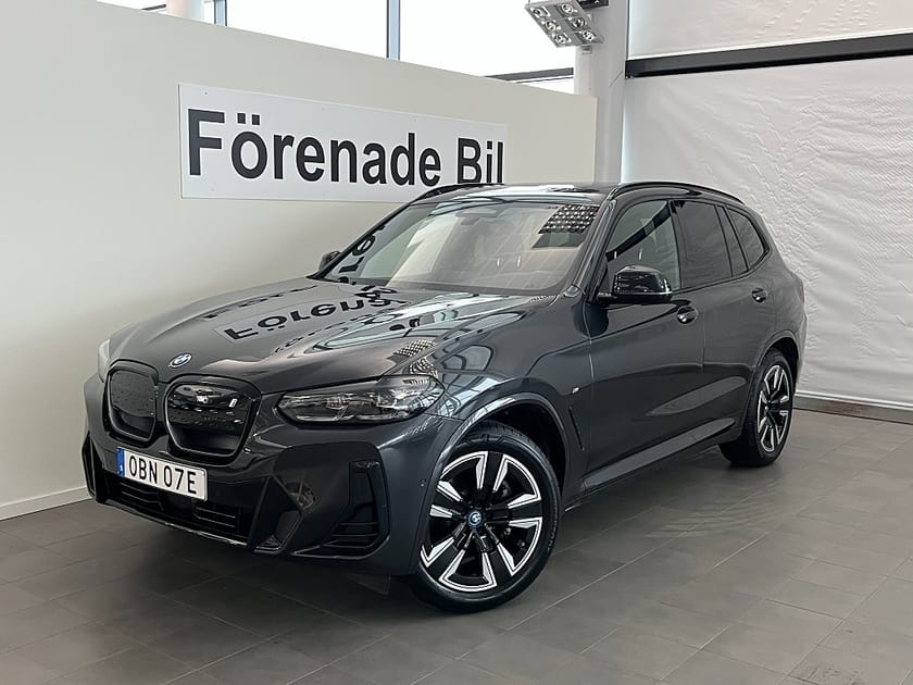 Bild 1 av BMW iX3 Charged M Sport Drag Rattvärme Panorama Park Assist