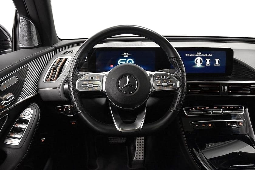 Bild 2 av Mercedes-Benz EQC 400 4MATIC 4M AMG Pano HUD Burmester Drag SoV-hjul