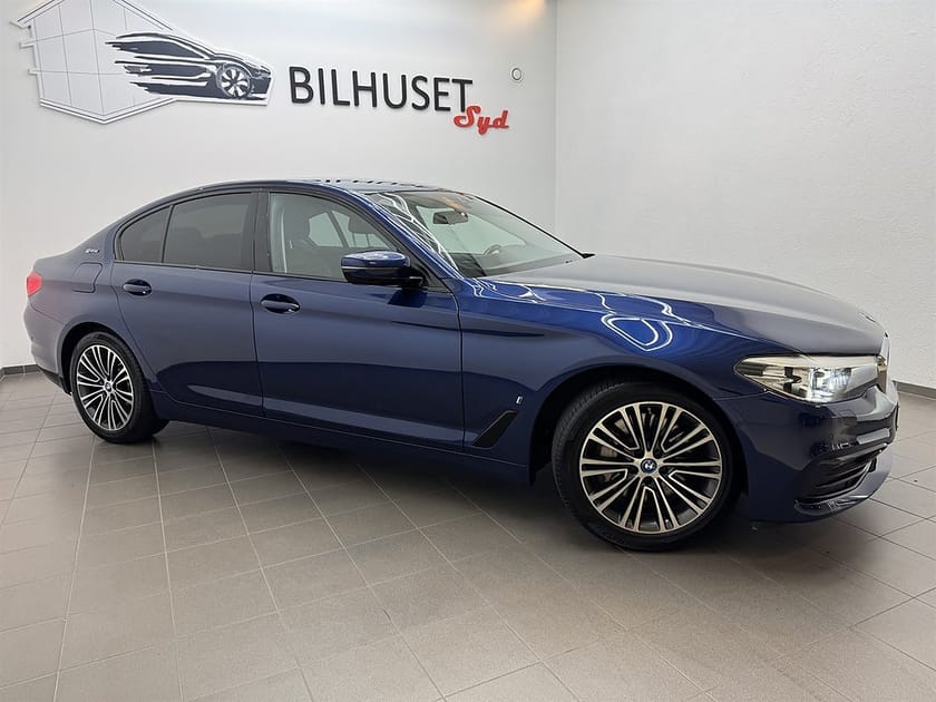 Bild 2 av BMW 530e iPerformance Sedan 530 252hk Sportline HiFi/Navi/Komplett service