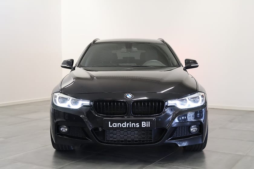 Bild 2 av BMW 320d xDrive Touring M-Sport Skinn V-Hjul Navi M-Värm NYSERV