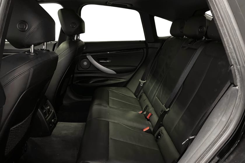 Bild 5 av BMW 320d xDrive GT / Panorama / Head up / M sport /