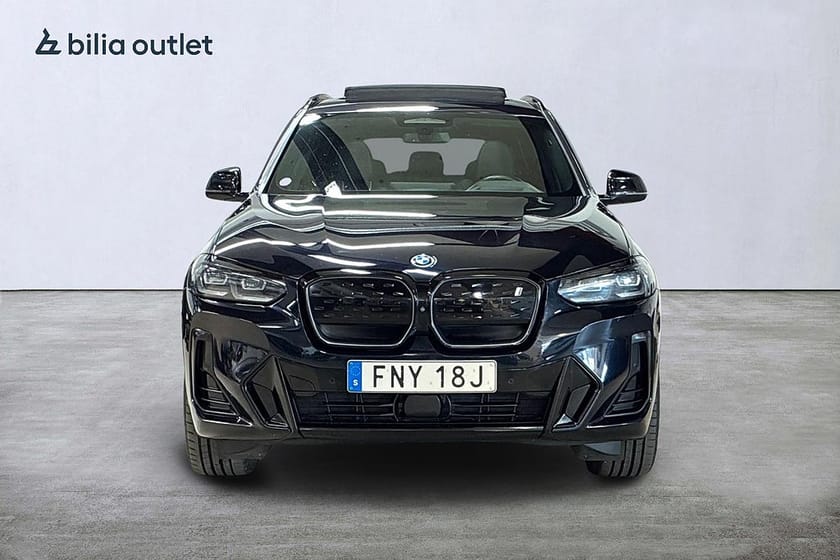 Bild 3 av BMW iX3 M Sport 286hk Cockpit Panorama Navi Drag HuD 360°