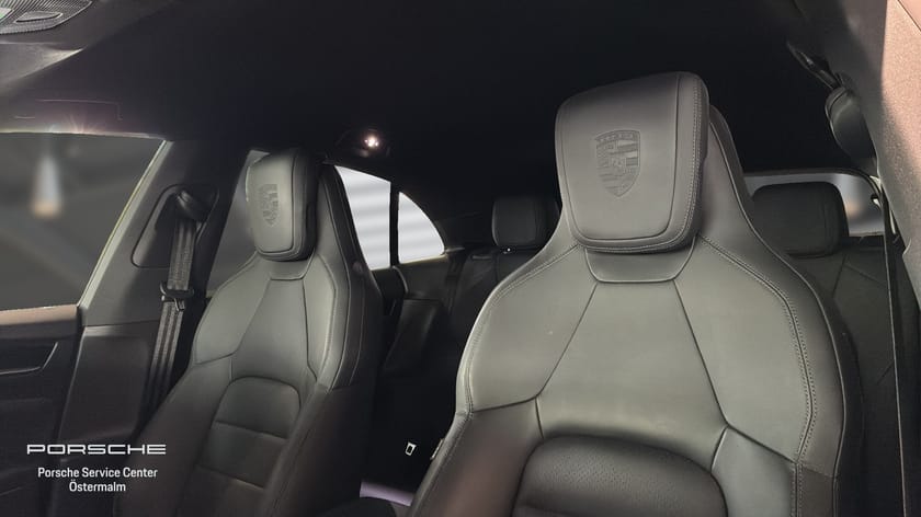 Bild 5 av Porsche Macan Electric Moms
