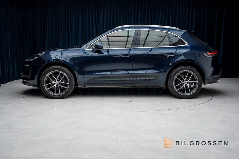 Bild 2 av Porsche Macan PDK Sport Chrono Sportavgas P-Värm Drag MOMS
