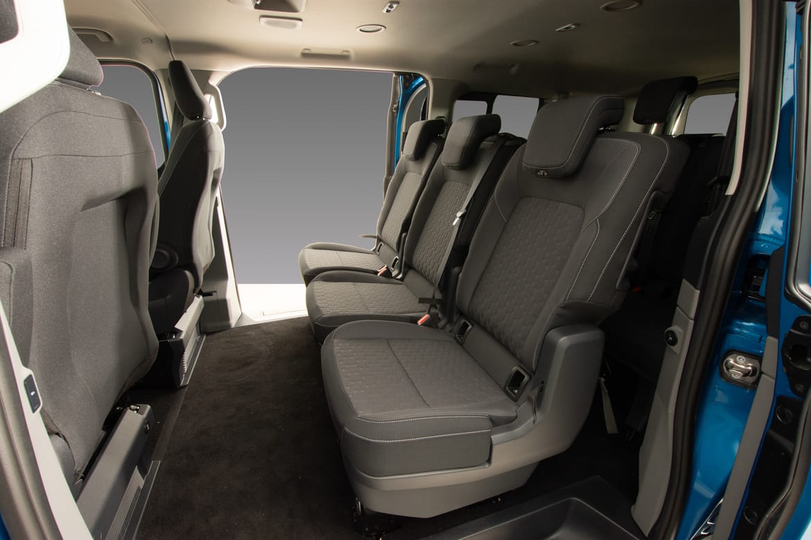 Ford E-Transit Custom 340 Combi 82.5 kWh, 218hk, 2025