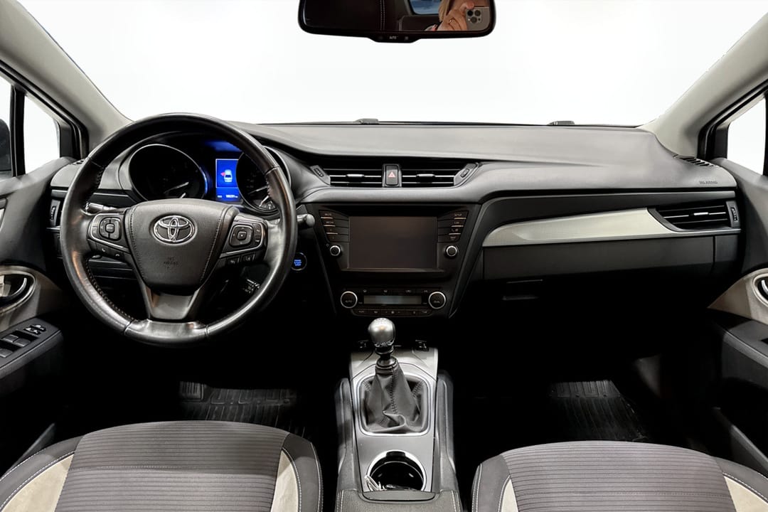 Toyota Avensis Sedan