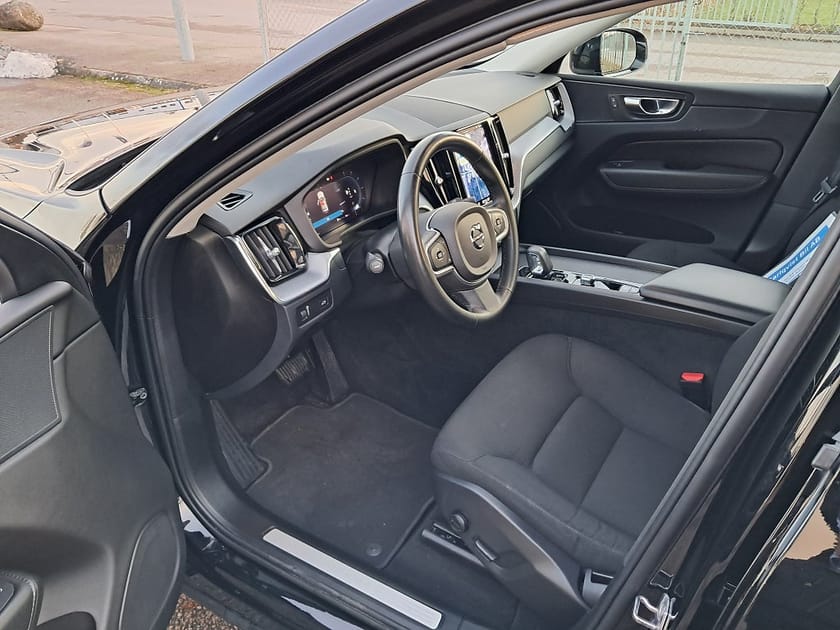 Bild 2 av Volvo XC60 B4 Diesel MILDHYBRID 197HK Advanced