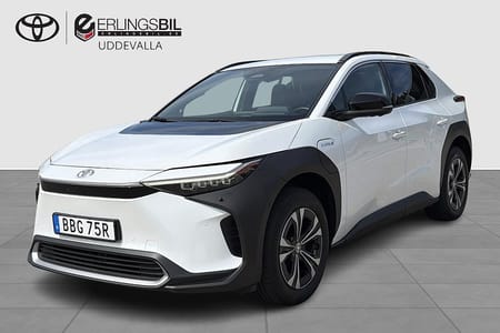 Toyota bZ4X AWD Executive / Vinterhjul / 2,95% Ränta