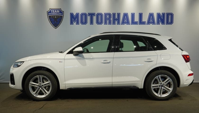 Bild 1 av Audi Q5 55 TFSI e quattro S-Line / Svart Optik  / Drag/ LED-Matrix MM!