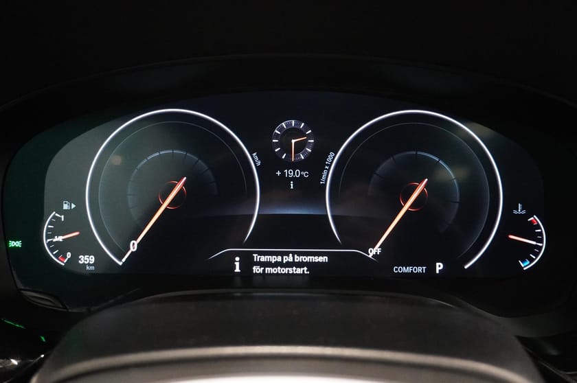 Bild 5 av BMW 540i xDrive Touring M-Sport Navi Innovation Komfortstol DAP B W