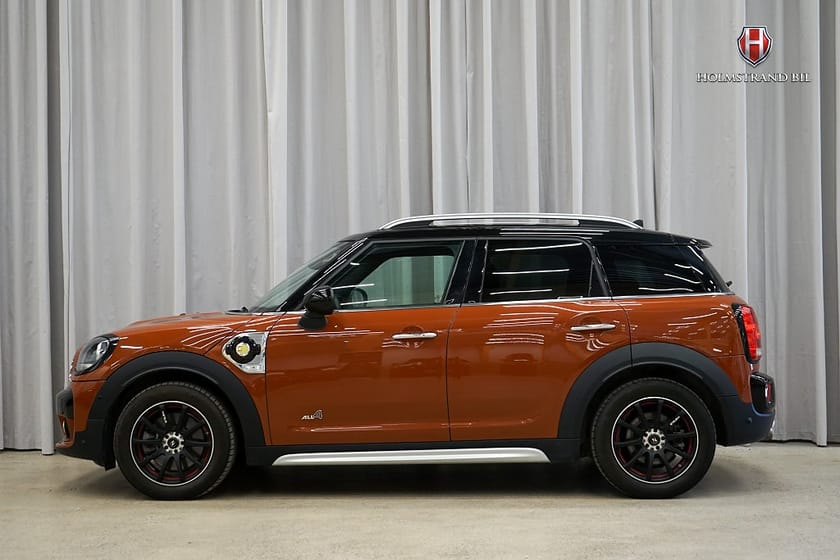 Bild 1 av MINI Countryman Cooper SE ALL4 Pepper Kamera Carplay Sportstol Adaptiv
