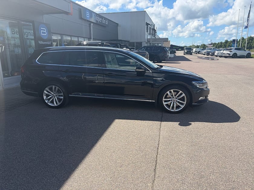 Bild 2 av Volkswagen Passat Sportscombi 2.0TDI,240hk 4Motion GTS, Drag,Värmare,Nav,B ackkamera