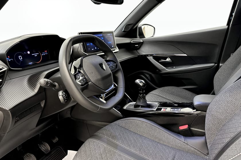 Bild 5 av Peugeot 2008 1.2 PureTech 130 hk Allure/Edition Plus Euro 6