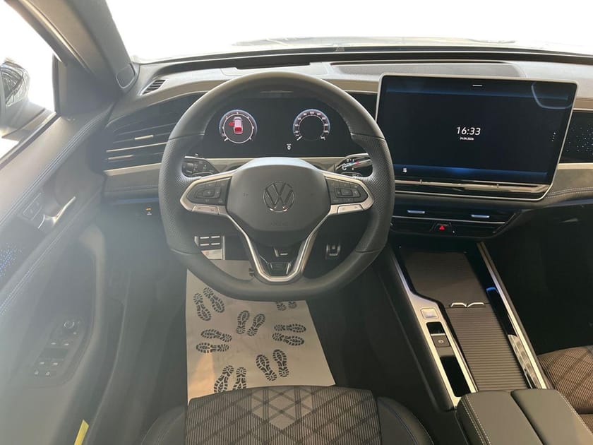 Bild 5 av Volkswagen Passat Sportscombi R-LINE 2.0 TDI 4MOTION  25.000KR EXTRA I INBYTESST