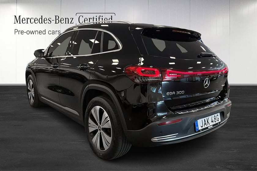 Bild 4 av Mercedes-Benz EQA 300 4MATIC Progressive Distronic Backkamera Widescreen