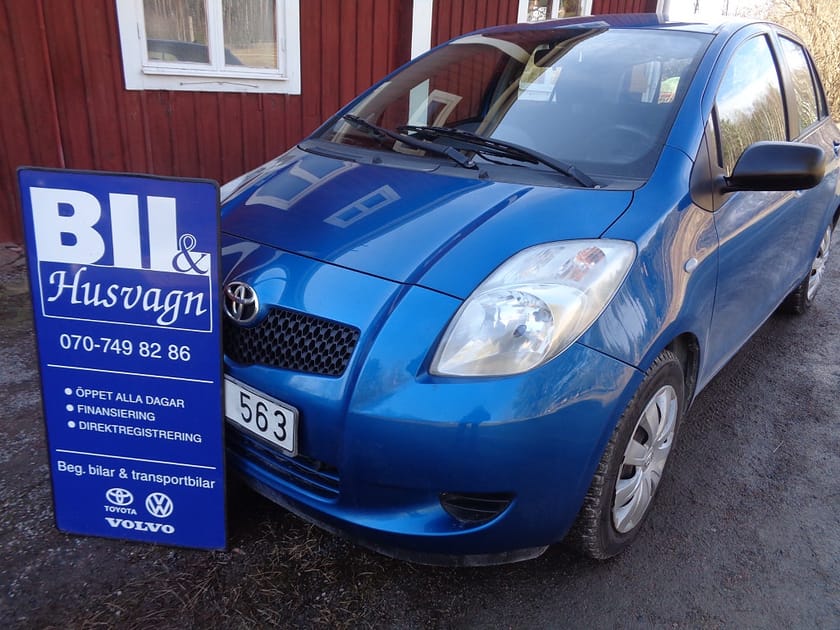 Bild 1 av Toyota Yaris 5D 1.3 VVT-i NYBES U.A./NYSERV/14600 MIL/MV/FINANS/INBY