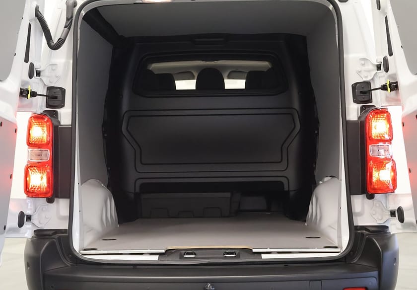 Bild 5 av Citroën ë-Jumpy 75 e-jumpy 5-sits Crewcab KWh Drag Moms Värmare