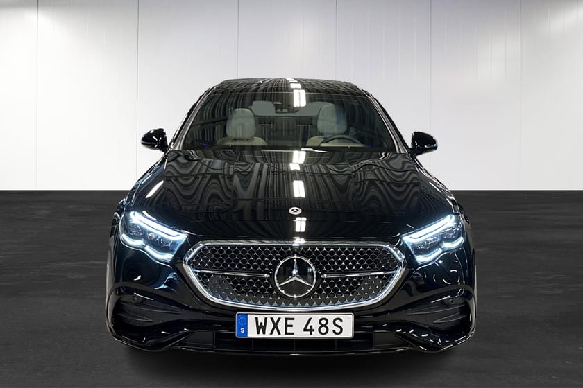 Bild 5 av Mercedes-Benz E 300 d e 4MATIC de 4M | AMG | Burmester | 360 | Pano | Nightpaket | Advanced Plus |