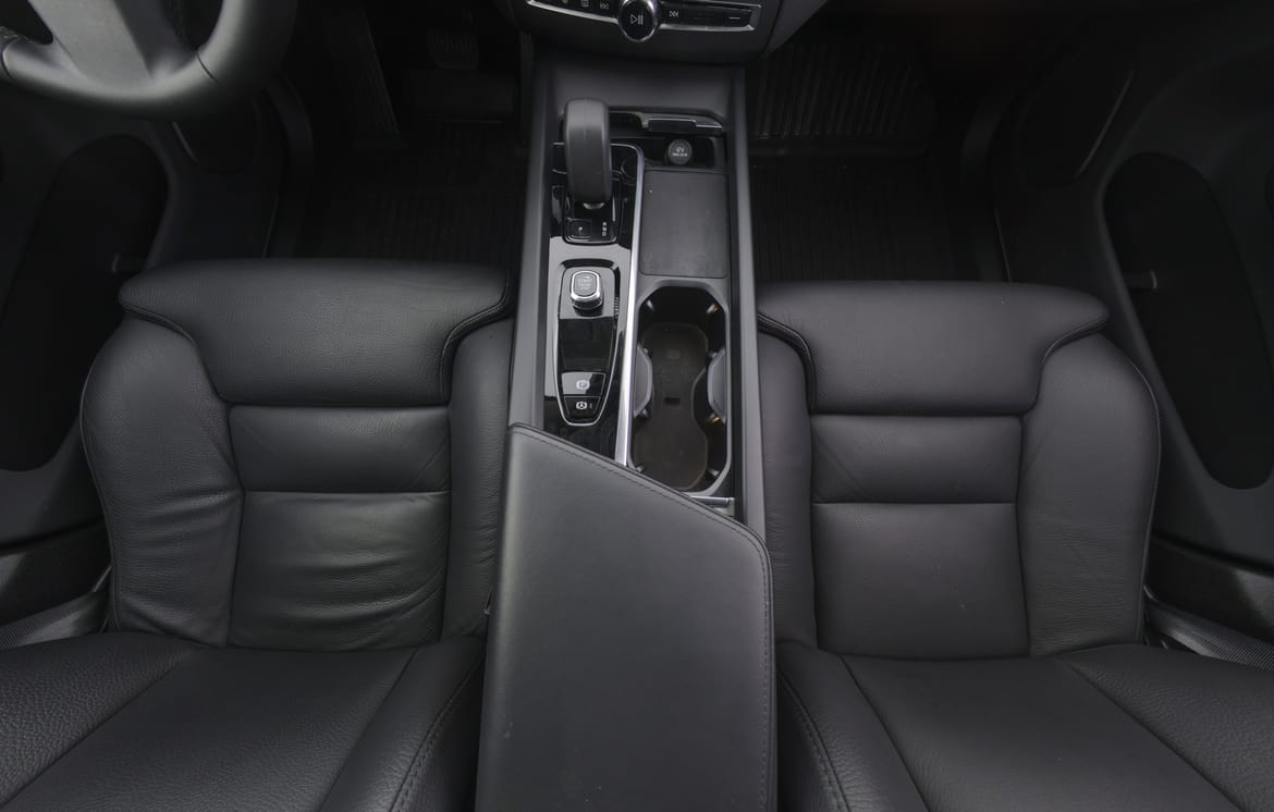 Volvo XC60 2023 - miniatyr 9