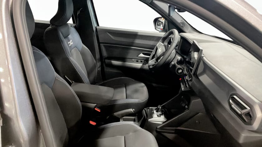 Bild 3 av Dacia Duster Hybrid 155 EXPRESSION PL FR 2.990SEK/MÅN