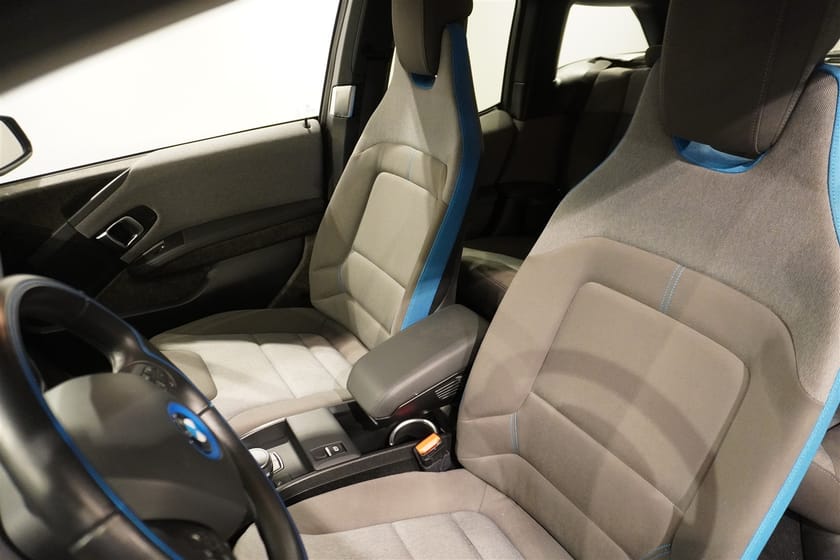 Bild 5 av BMW i3s 120 Ah Charged Navi DAP PDC LED 20