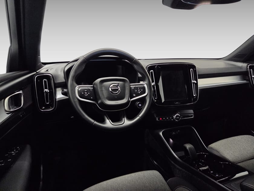 Bild 5 av Volvo XC40 B4 FWD Bensin Plus Dark