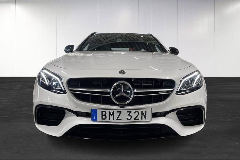 Bild 4 av Mercedes-Benz AMG E 63 S T 4MATIC+ Burmester Läder Kolfiber 1628 Mil!