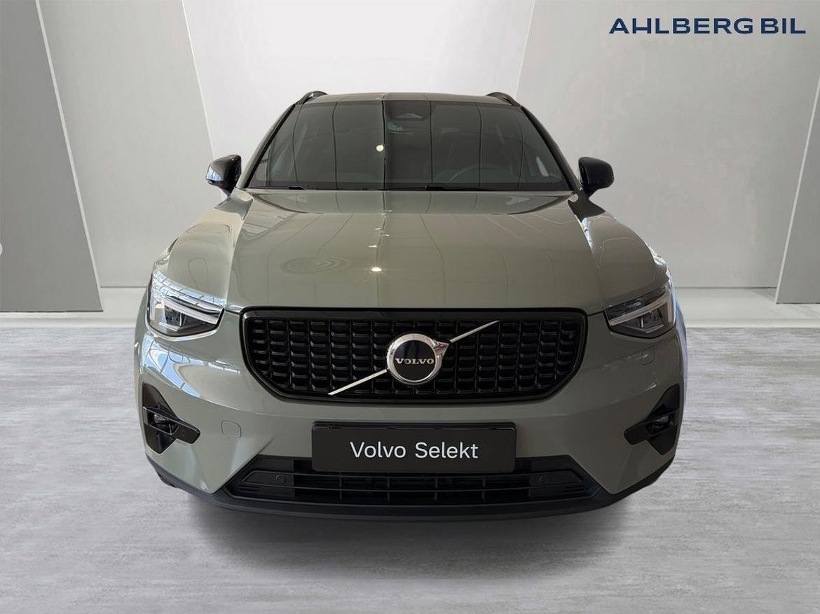 Volvo XC40 2025 - miniatyr 4