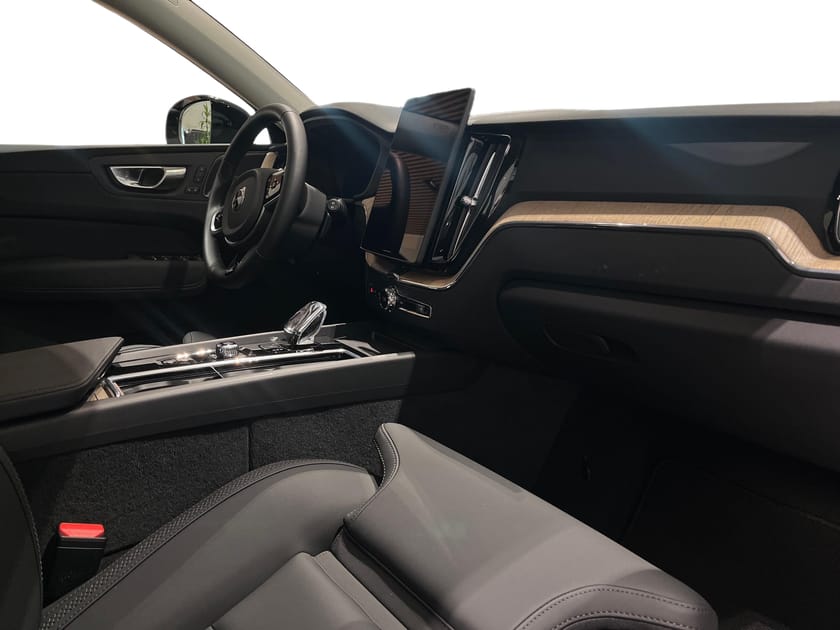 Bild 4 av Volvo XC60 T6 Plus Dark Nordic Edition