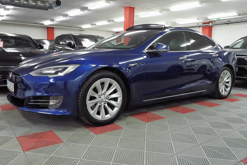 Bild 3 av Tesla Model S 75D AWD Uppgraderat Autopilot SoV Hjul Moms 400+km Räck