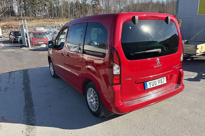 Bild 3 av Peugeot Partner Tepee 1.2 e-THP 5-Sits